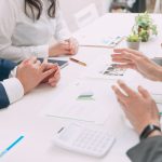 ファーストビュー「会議」